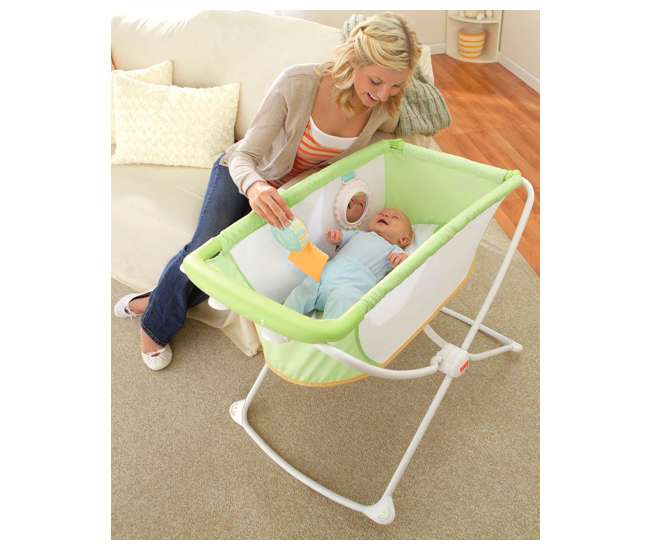 X7757-U-A Fisher Price Deluxe Rock 'n Play Portable Baby Bassinet, Green (Open Box)