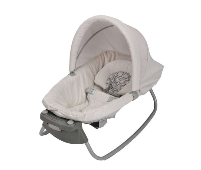 Graco Pack �n Play Playard with Nuzzle Nest Sway Seat
