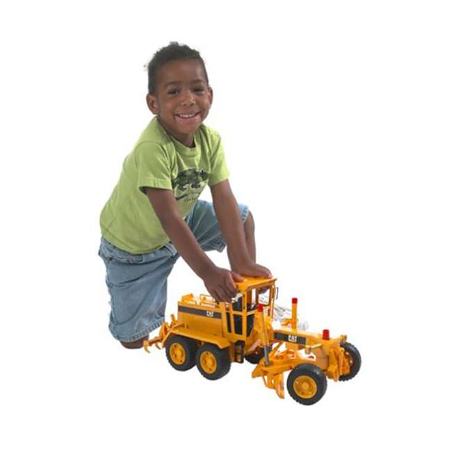 caterpillar bruder toys