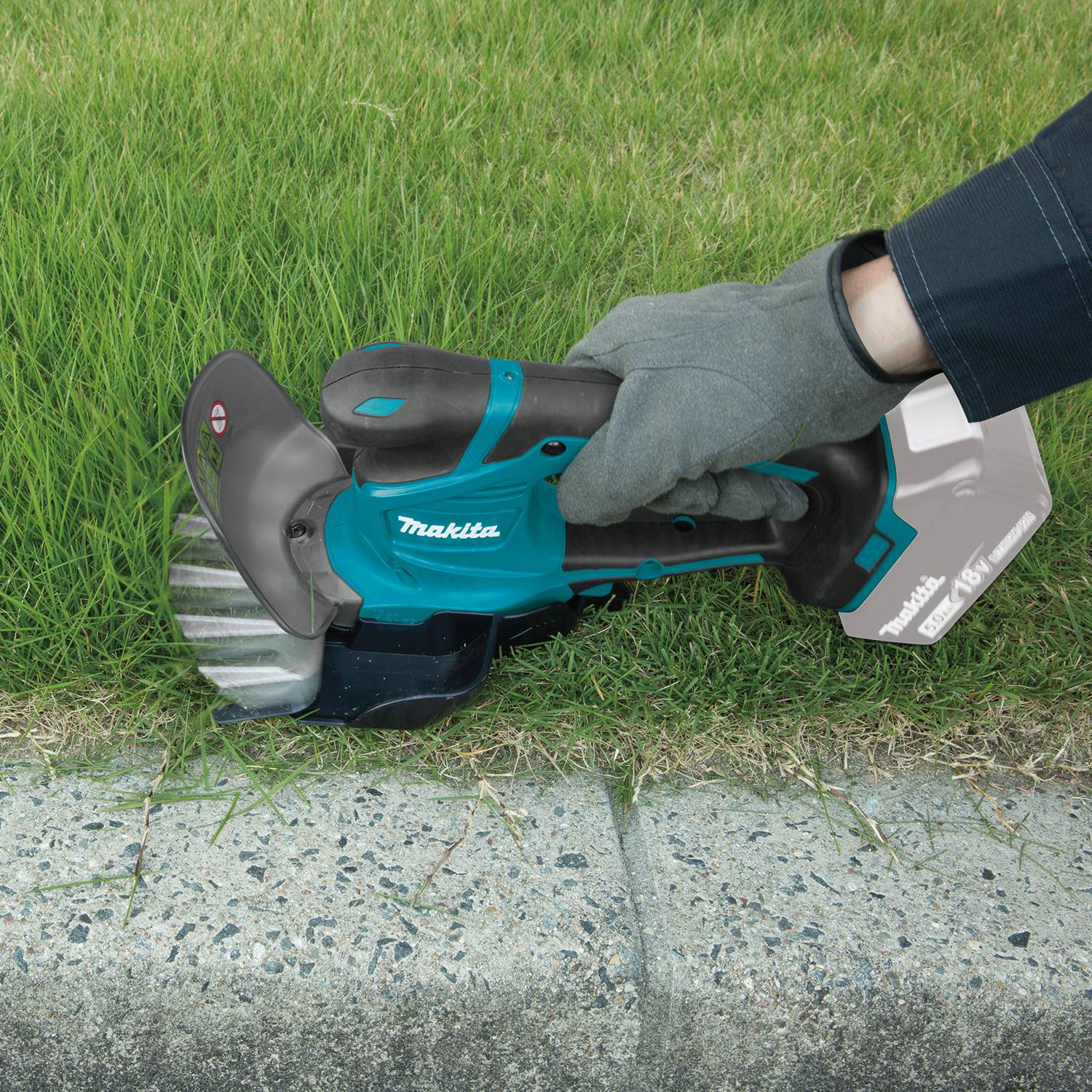 Makita 12V Max CXT Lithium Ion Cordless Electric Grass Shear Cutter
